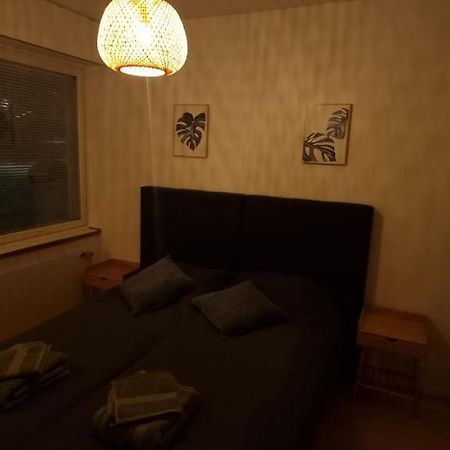 רובניימי Apartment For Four At The City Center מראה חיצוני תמונה